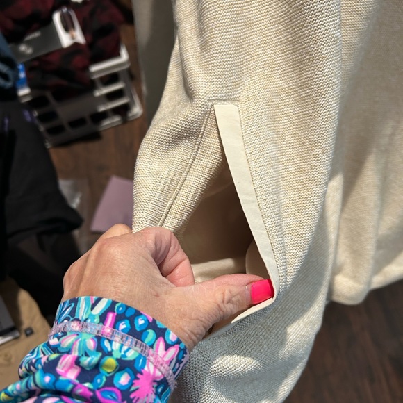 Men’s Eddie Bauer, tan color  long sleeve sweatshirt, size 2 XL pockets nwt - Picture 6 of 6